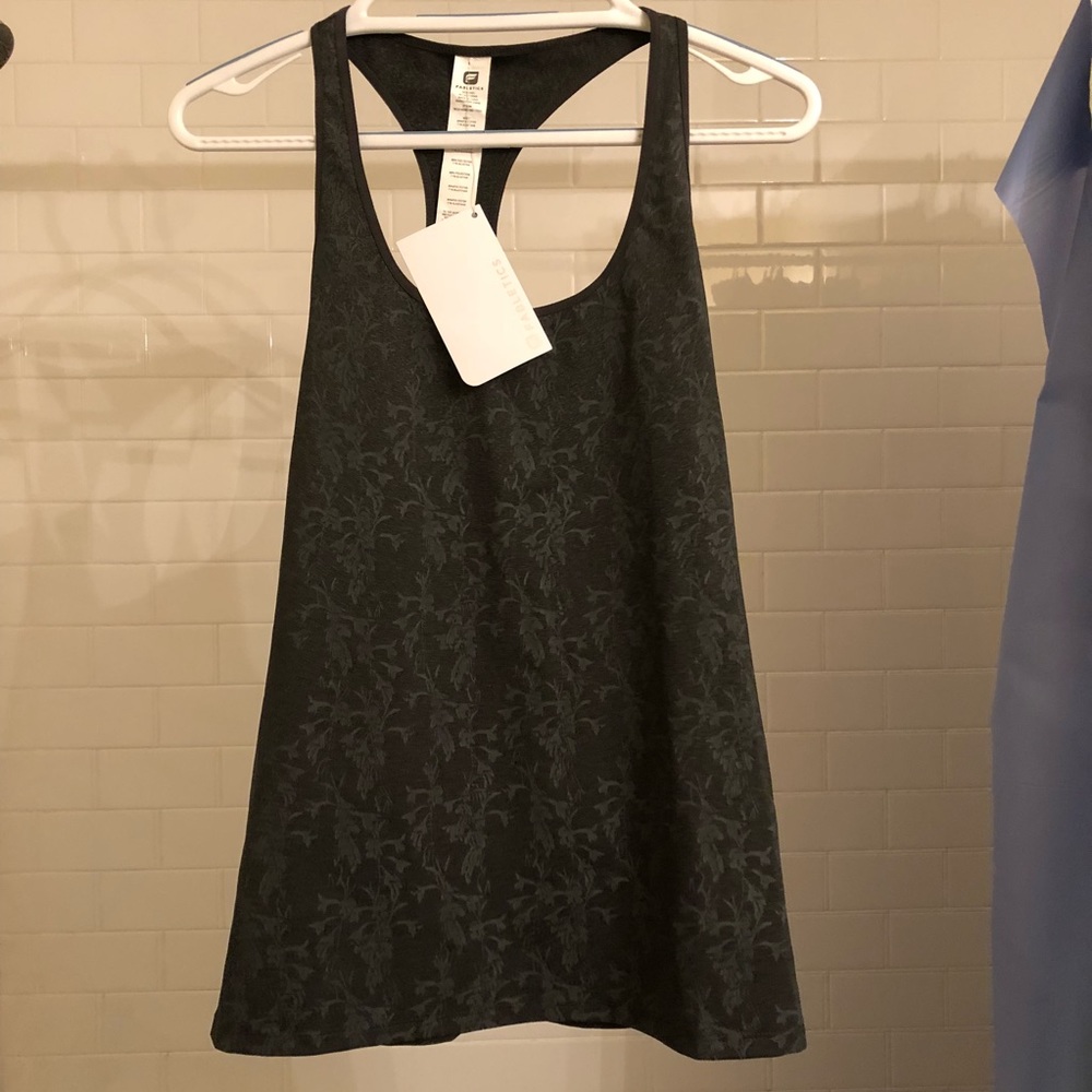 NWT Size L gray Fabletics Eiffel printed tank
